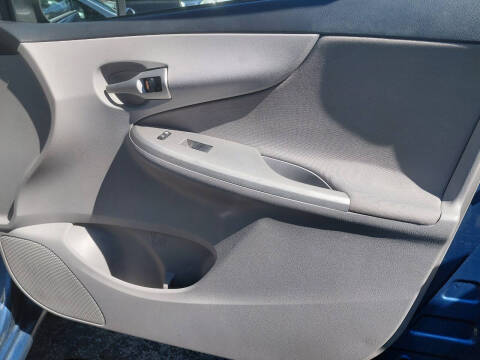 2012 Toyota Corolla LE