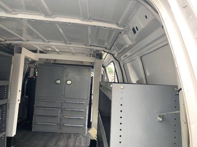 2005 Ford E-Series E-350 SD