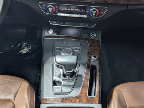 2019 Audi Q5 quattro Premium 45 TFSI