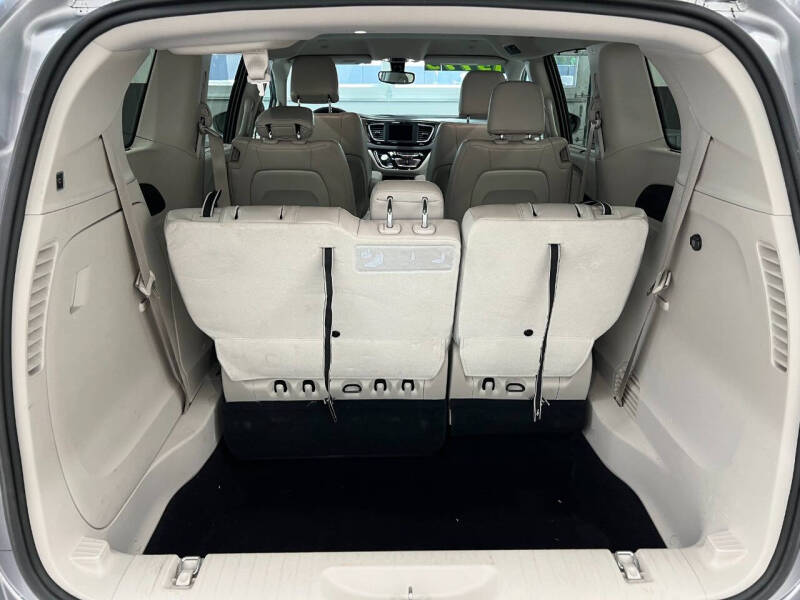 2018 Chrysler Pacifica Touring L
