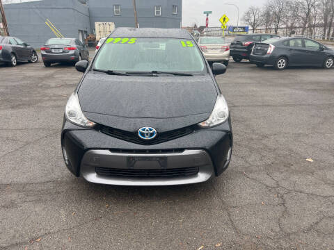 2015 Toyota Prius v Two