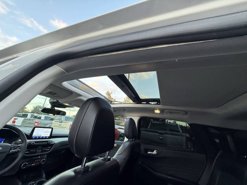 2022 Ford Escape SEL