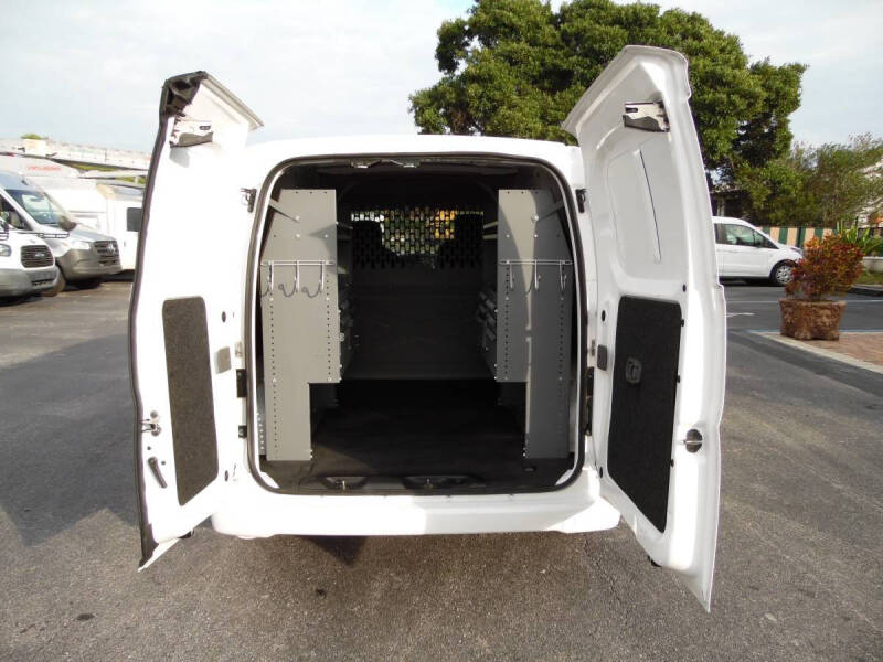 2017 Nissan NV200 SV