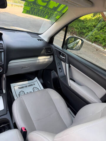 2014 Subaru Forester 2.5i Touring