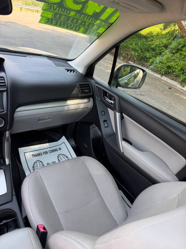 2014 Subaru Forester 2.5i Touring