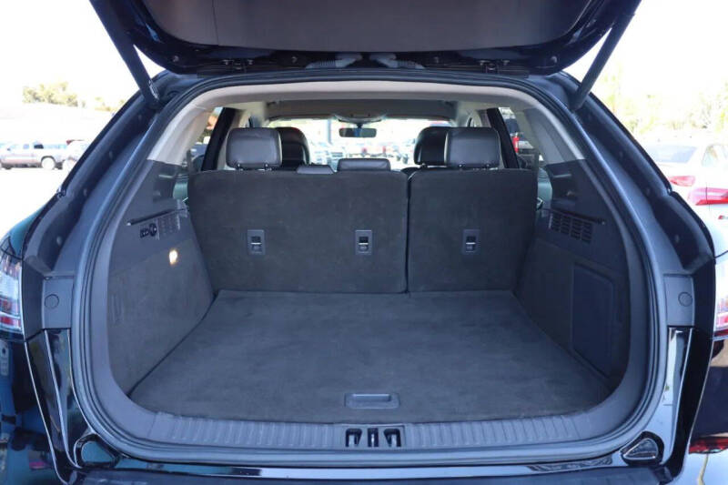 2019 Lincoln Nautilus Select