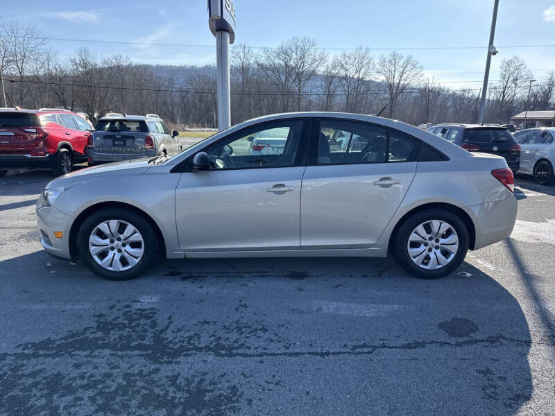 2013 Chevrolet Cruze LS Auto