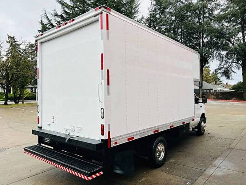 2012 Ford E-Series E-450 SD