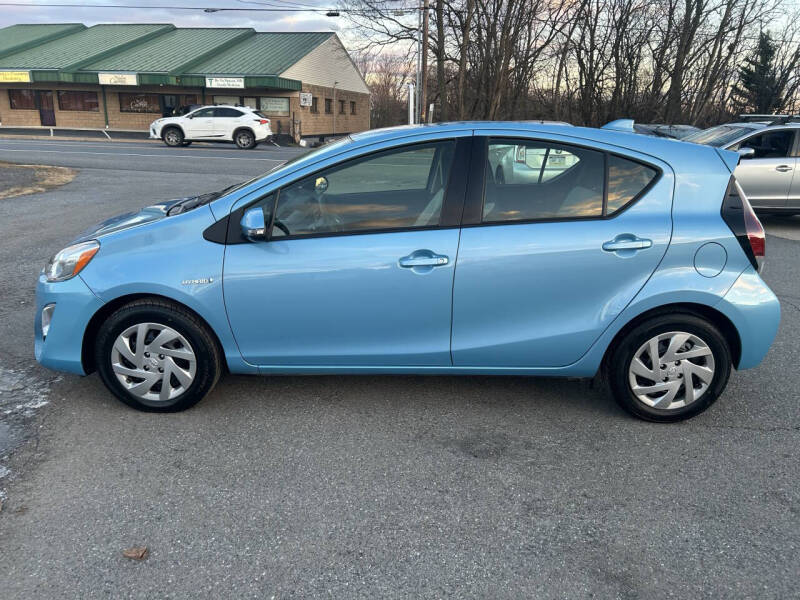 2015 Toyota Prius c Two