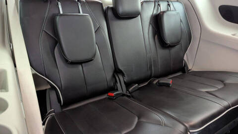 2023 Chrysler Pacifica Plug-In Hybrid Limited