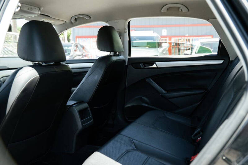 2013 Volkswagen Passat