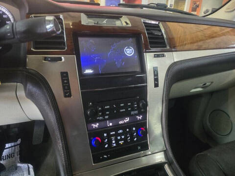 2012 Cadillac Escalade Platinum Edition