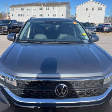 2024 Volkswagen Taos SE 4Motion