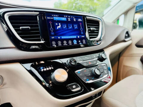 2017 Chrysler Pacifica Touring