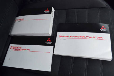 2025 Mitsubishi Outlander SE