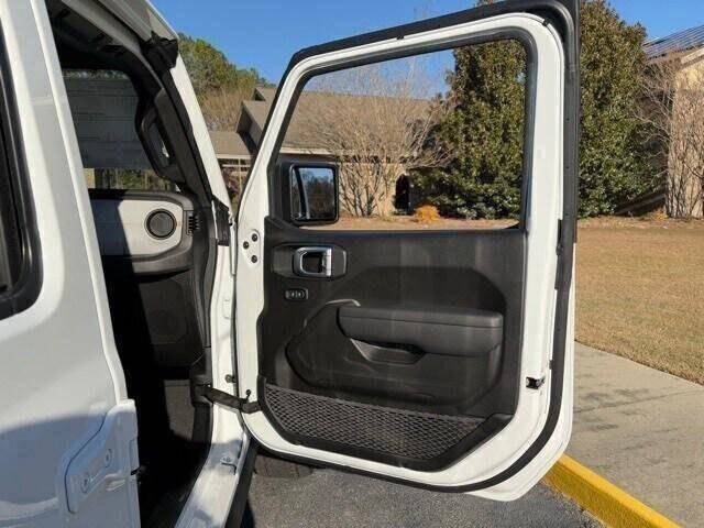 2025 Jeep Gladiator NightHawk