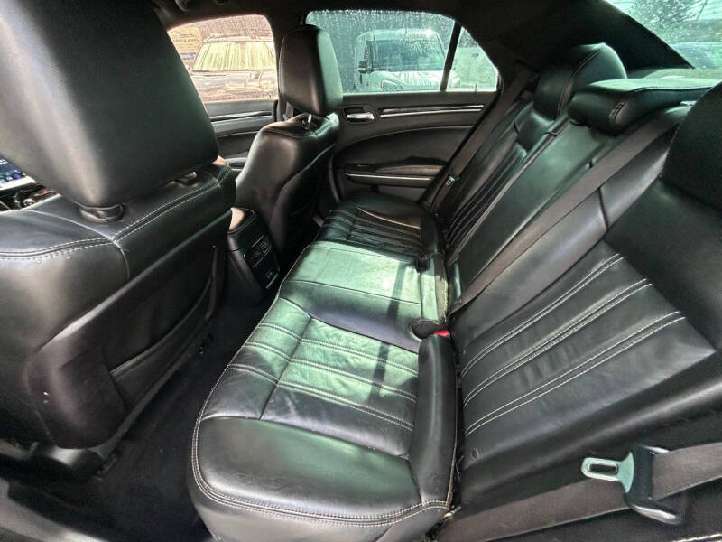 2019 Chrysler 300 S