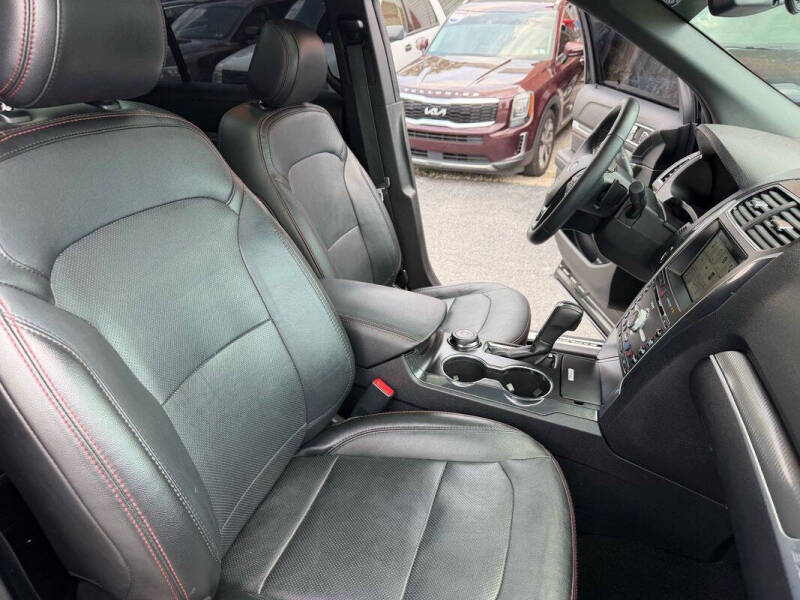 2017 Ford Explorer Sport