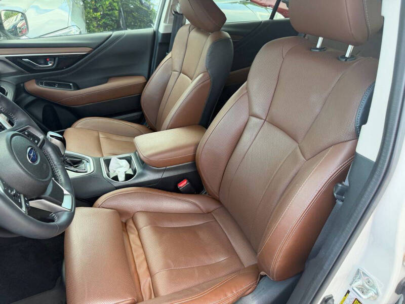 2022 Subaru Outback Touring XT