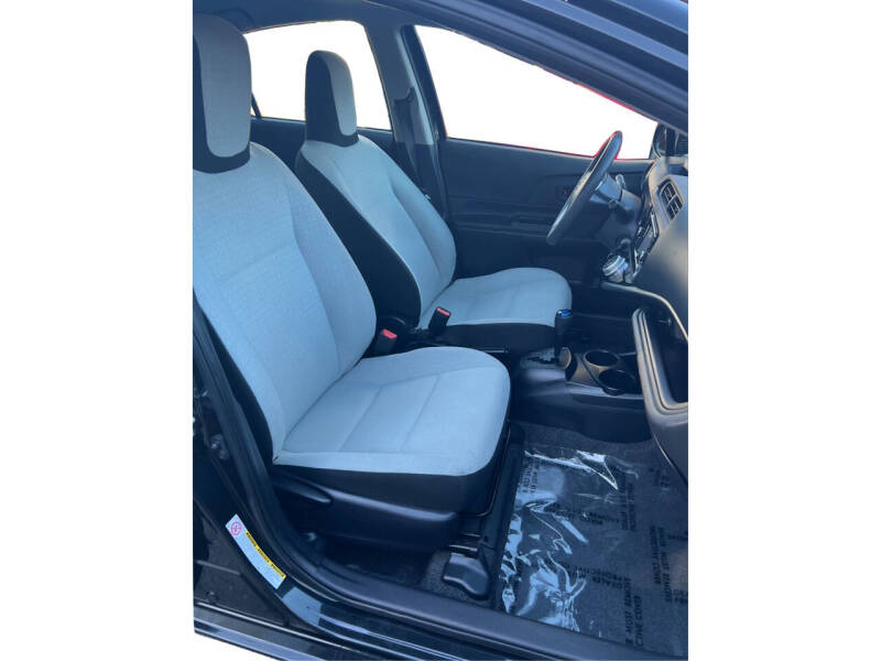 2015 Toyota Prius c One