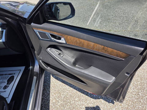 2015 Hyundai Genesis 5.0L