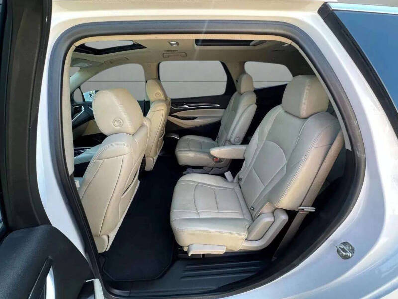 2020 Buick Enclave Essence