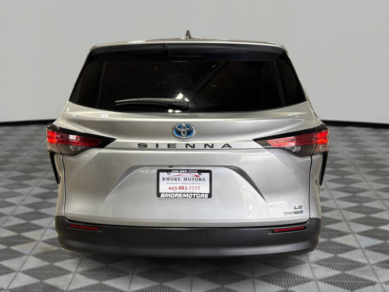 2021 Toyota Sienna LE 8-Passenger