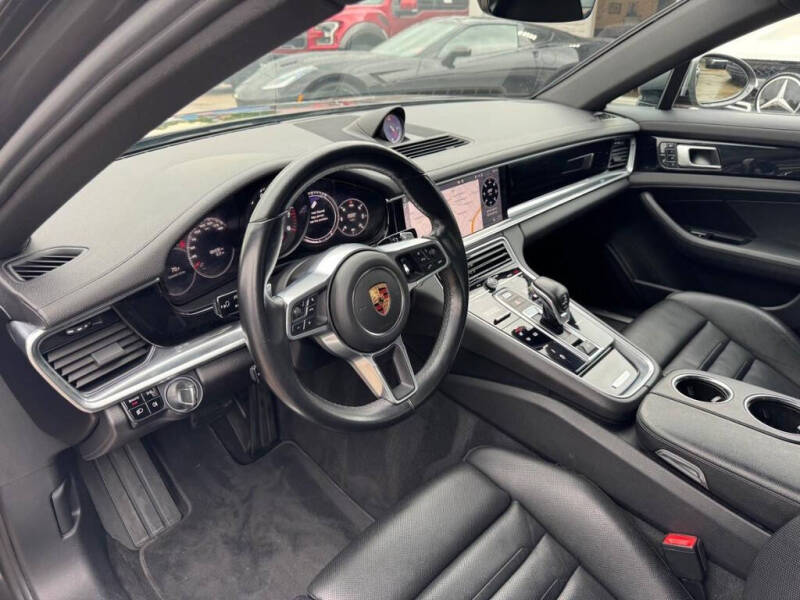 2018 Porsche Panamera