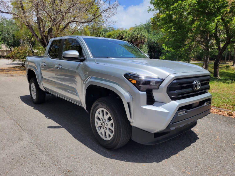 2024 Toyota Tacoma SR5's photo