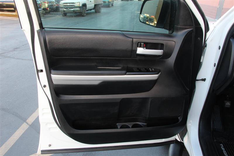 2018 Toyota Tundra SR5