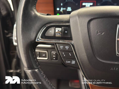 2019 Lincoln Navigator Select