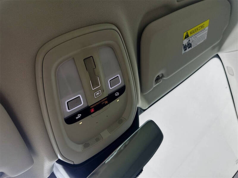 2024 Volvo S60 B5 Plus Dark Theme