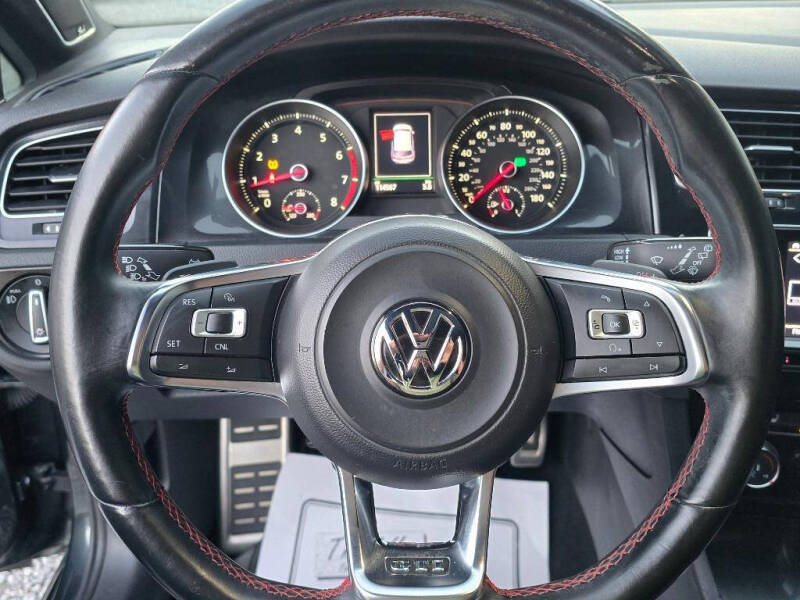 2015 Volkswagen Golf GTI SE