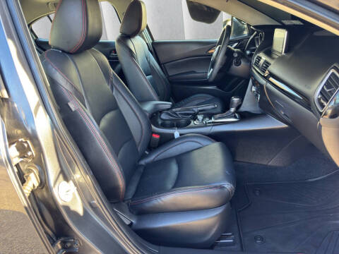 2015 Mazda MAZDA3 i Grand Touring