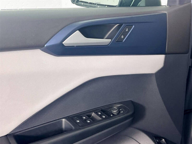 2023 Volkswagen Taos SE 4Motion