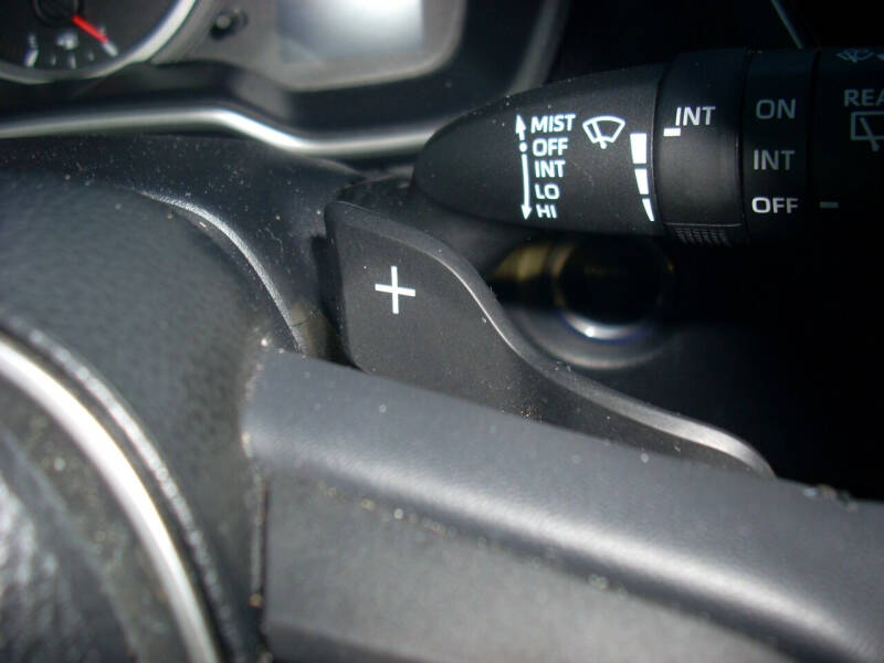 2022 Toyota Corolla Hatchback SE