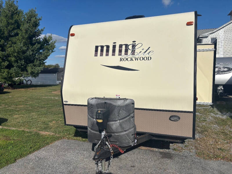 2016 Rockwood Mini Lite 2304KS