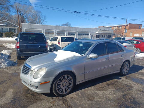 2008 Mercedes-Benz E-Class for sale at Best Deal Motors in Saint Charles MO