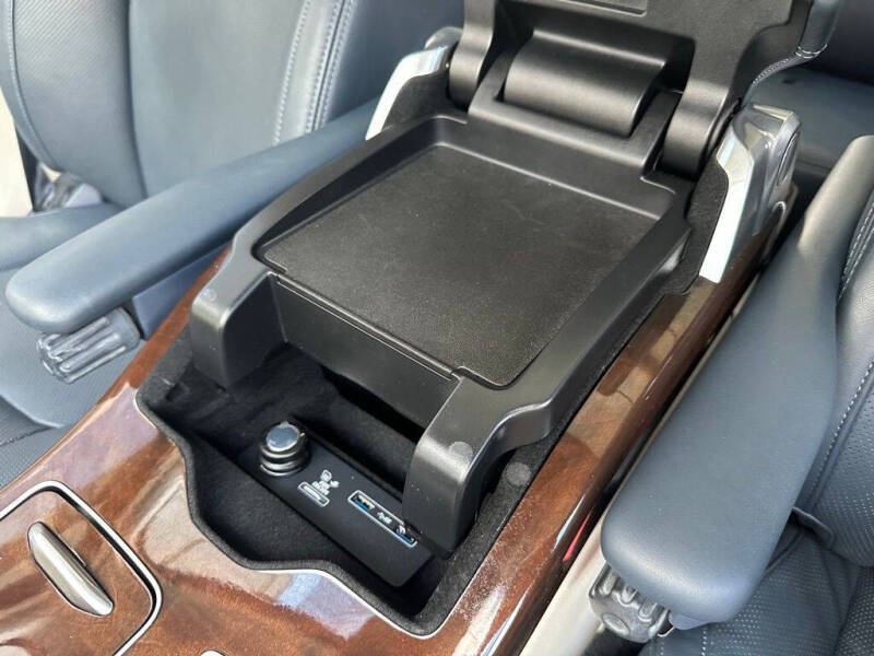 2020 Land Rover Range Rover P525 HSE