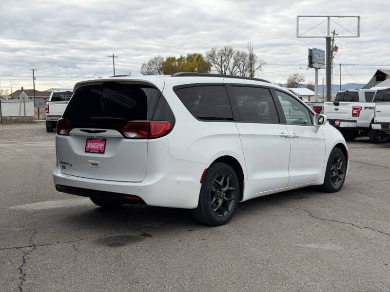 2019 Chrysler Pacifica Touring L Plus