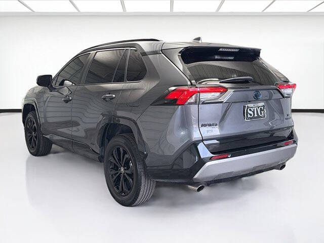 2022 Toyota RAV4 Hybrid SE
