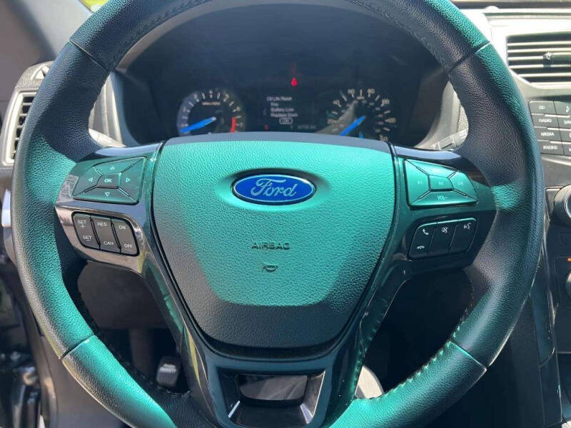 2017 Ford Explorer XLT