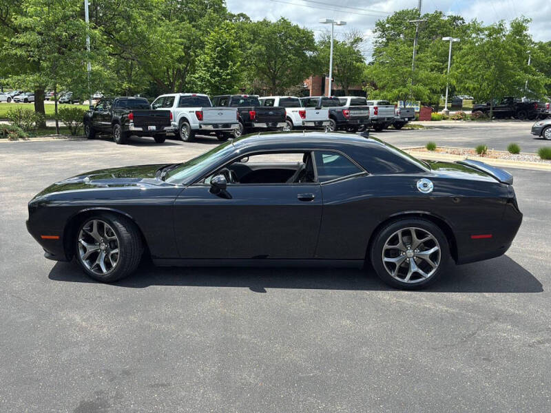 2015 Dodge Challenger SXT Plus