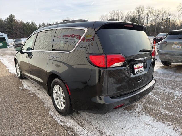 2020 Chrysler Voyager LXi