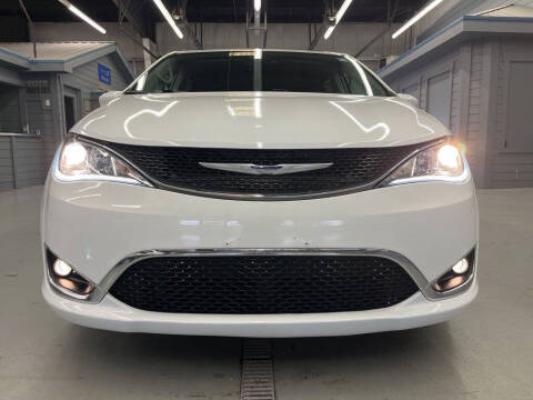 2019 Chrysler Pacifica Touring Plus