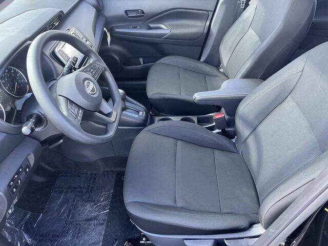 2025 Nissan KICKS PLAY Base - Photo 16