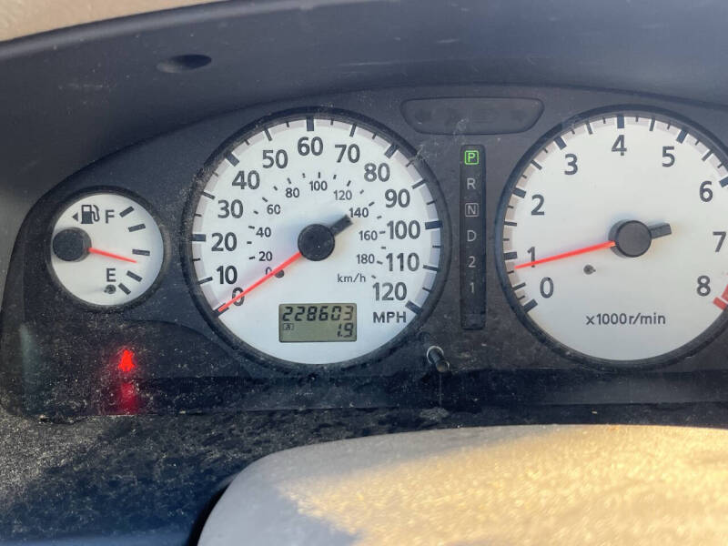 2003 Nissan Pathfinder LE