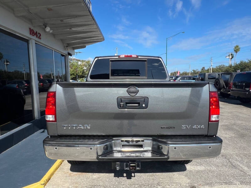 2015 Nissan Titan SV