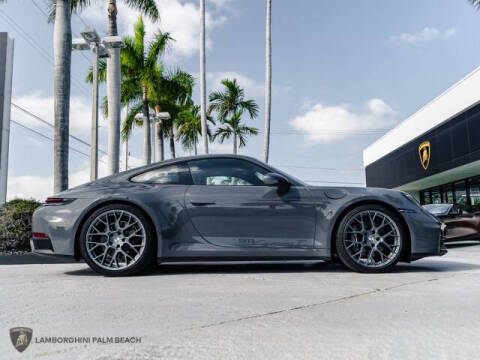 2025 Porsche 911 Carrera