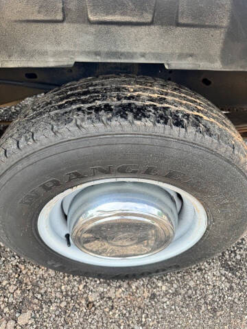 2004 Ford E-Series